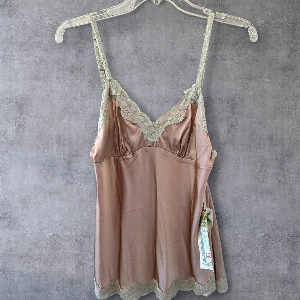 ARATTA Elegant Lace Trim Satin Camisole
